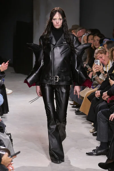 Look 9